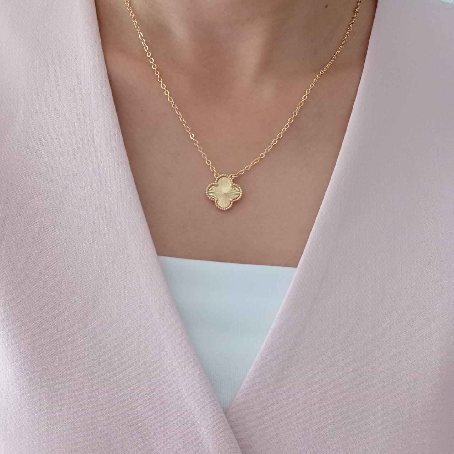 Collar trebol