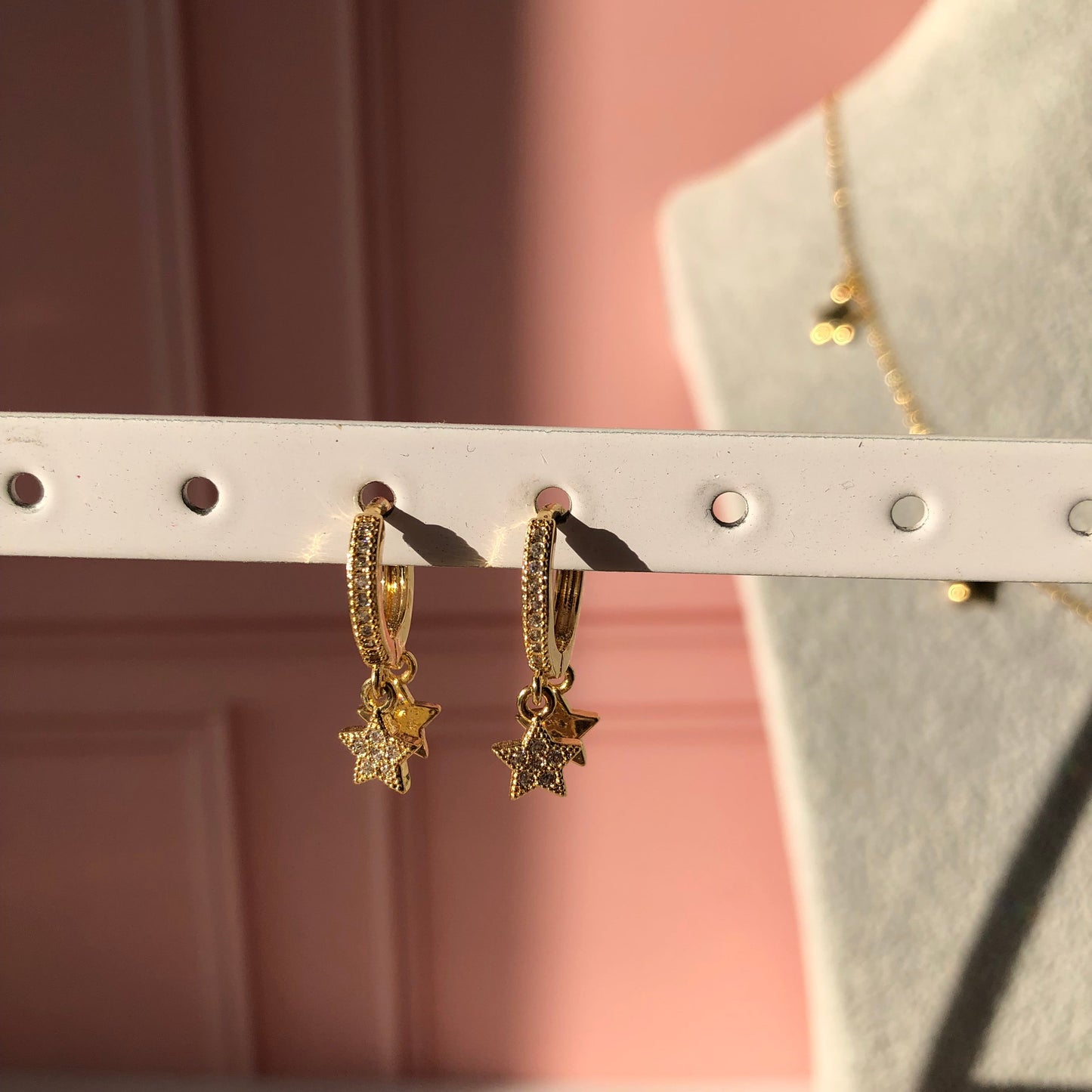 Huggies zirconias blancas con Estrellas