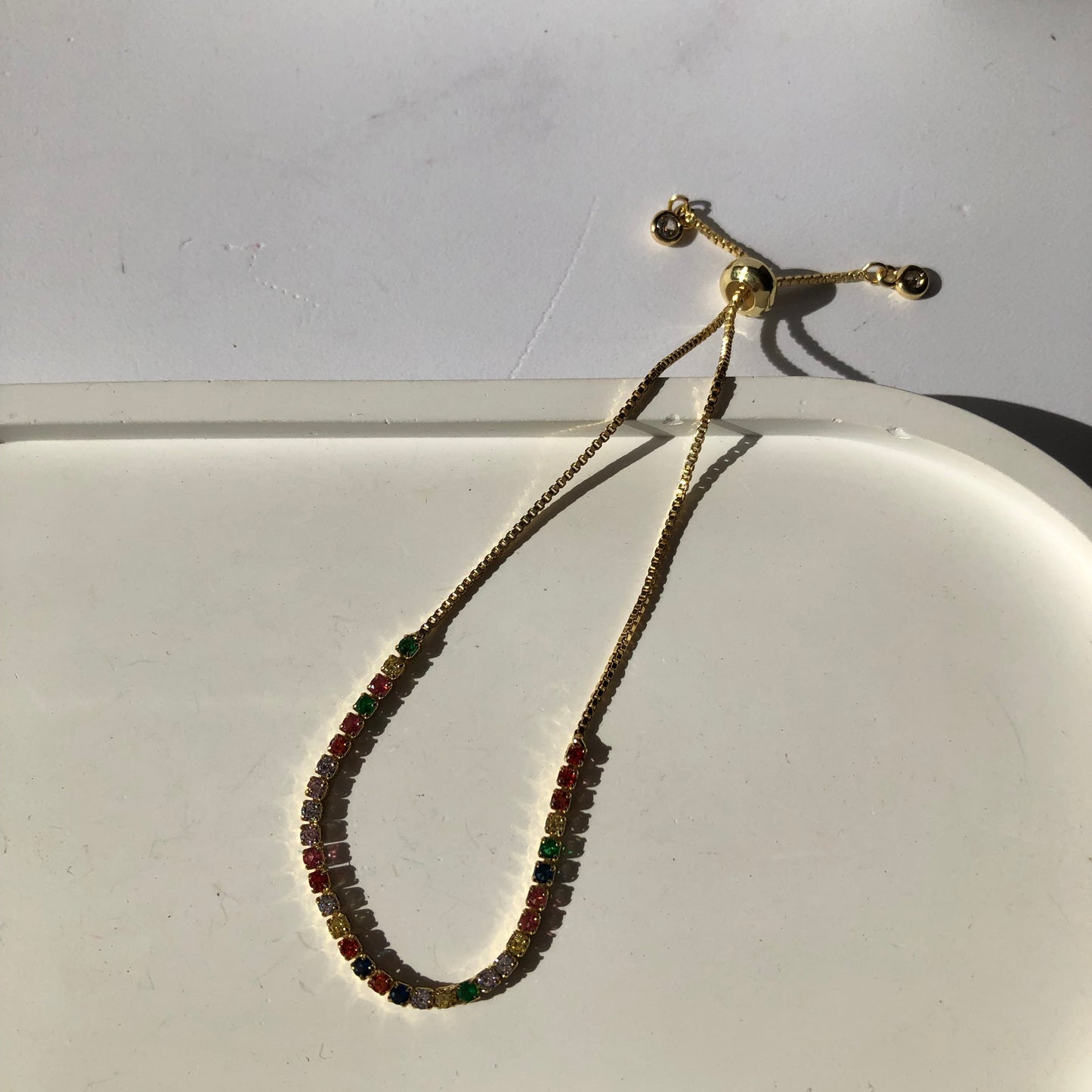 Pulsera multicolor ajustable