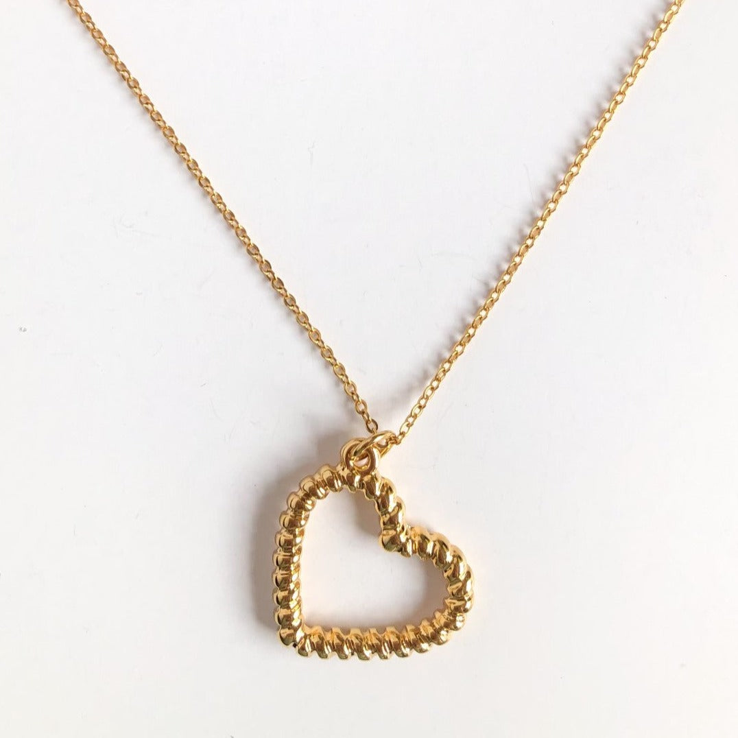 Collar Corazón Trenzado