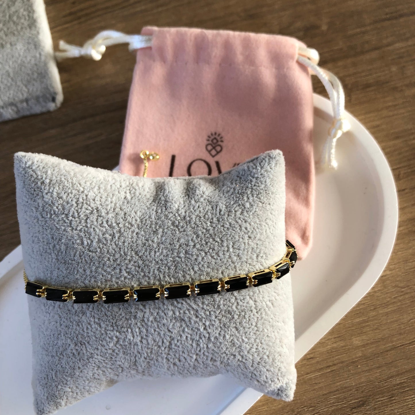 Pulsera ajustable rectángulos negros