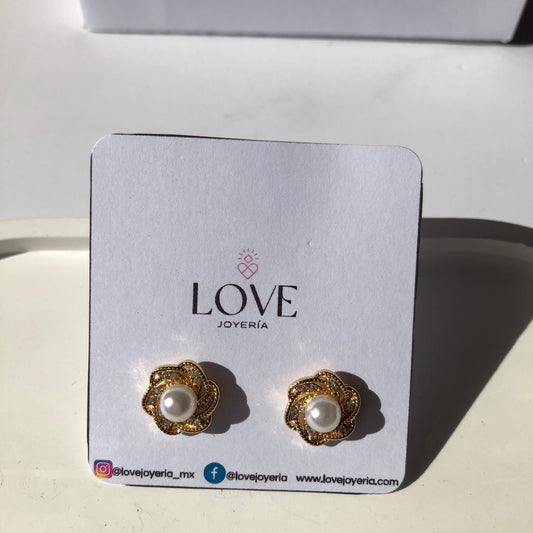 Aretes flor Perla con zirconias
