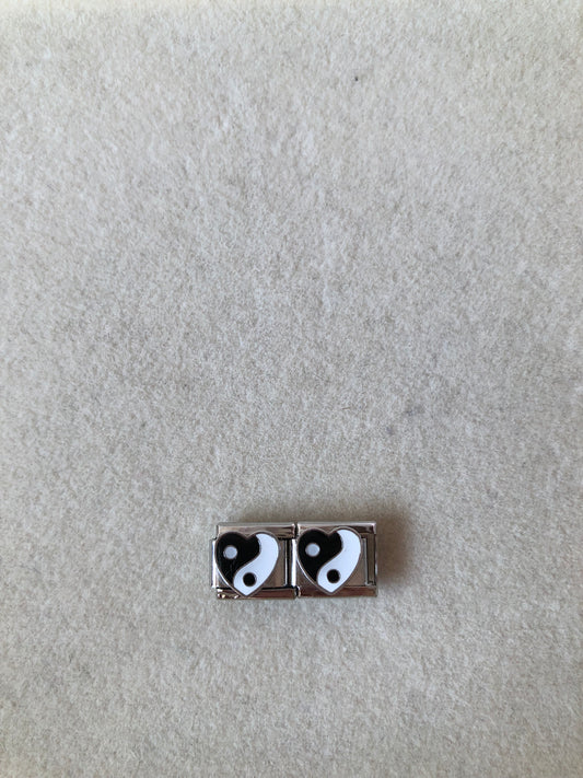 Charm yin Yang