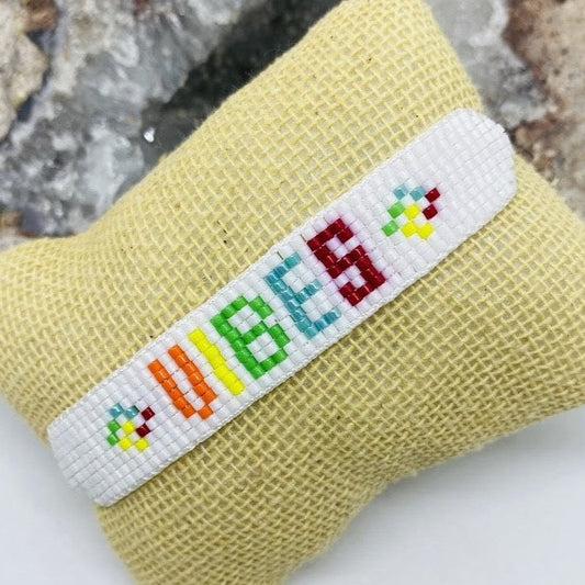Pulsera Miyuki Blanca Vibes