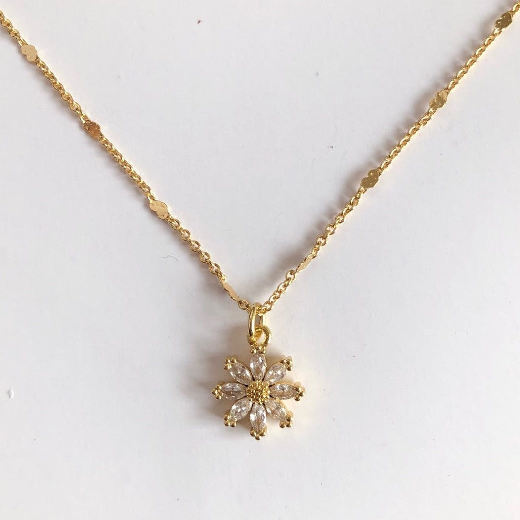 Collar Margarita Blanca